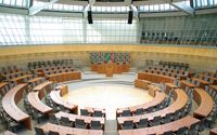 Plenarsaal_Landtag_NRW_by_Moritz_Kosinsky3136